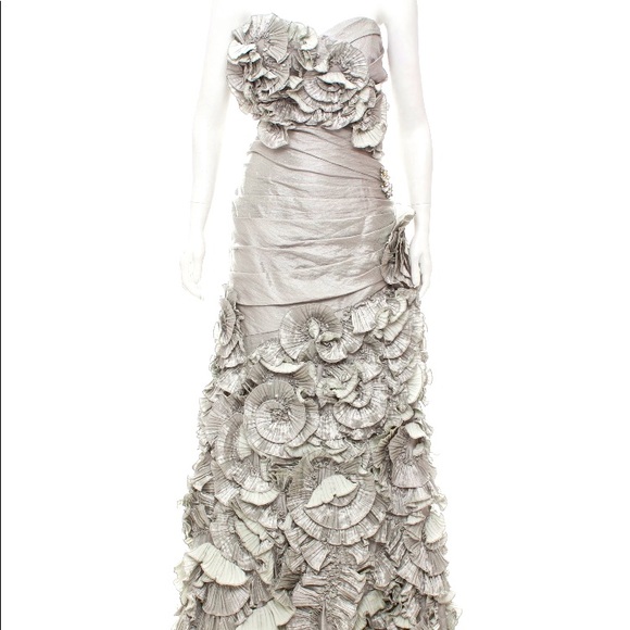 Terani Couture - Picture 1 of 4